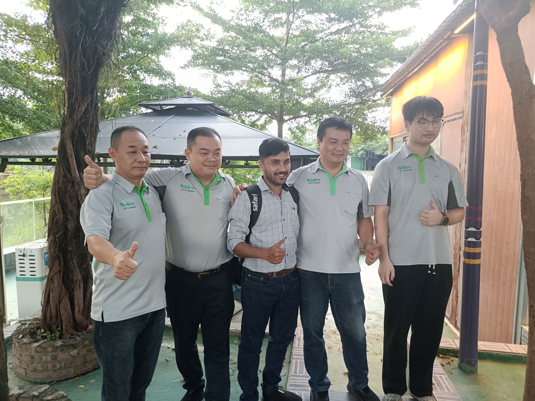 Kalitatezko jarduera Nidec Elevator Traction Machine Txina eta Indiaren artean